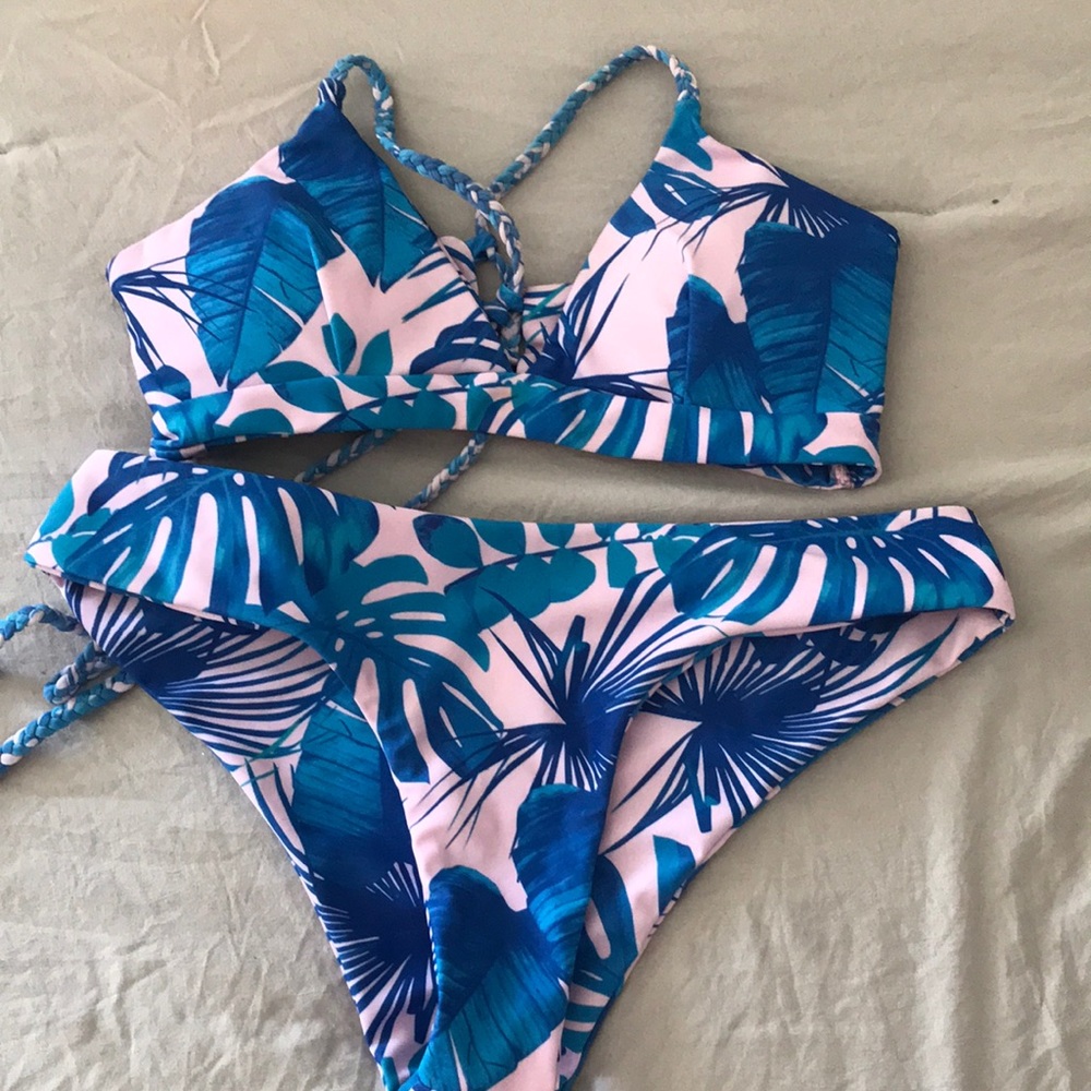 Multi color bikini